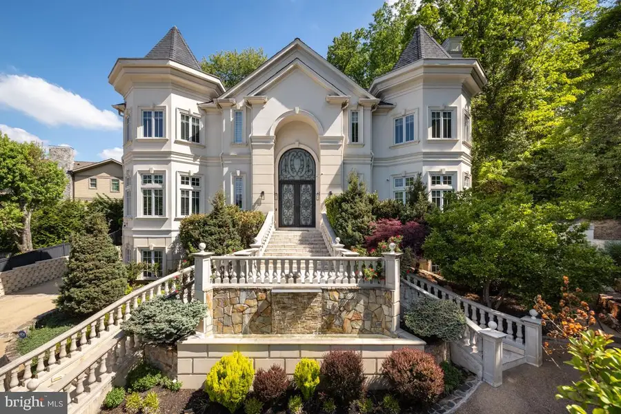 5821 Goldsboro Rd, Bethesda, MD 20817 - #2
