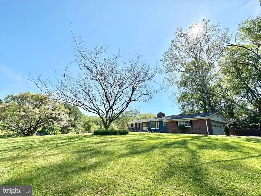 17821 Pond Rd, Ashton, MD 20861 - #2