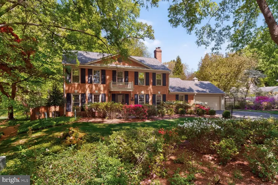 5005 Jasmine Dr, Rockville, MD 20853 - #2