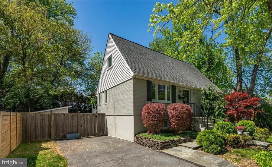 11448 Schuylkill Rd, Rockville, MD 20852 - #2