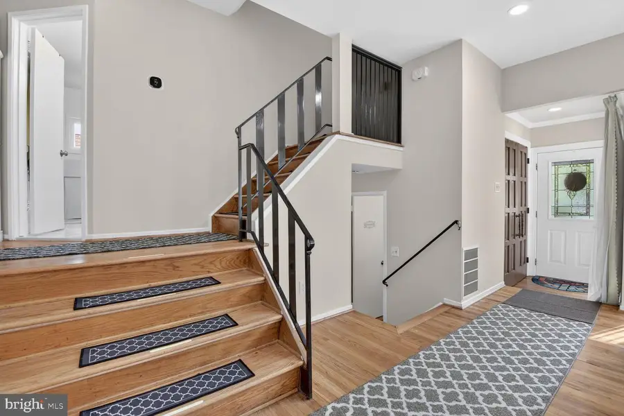 2000 Mcauliffe Dr, Rockville, MD 20851 - #3