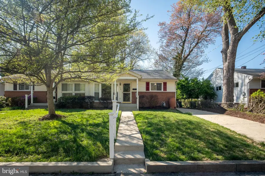 629 W Lynfield Dr, Rockville, MD 20850 - #2