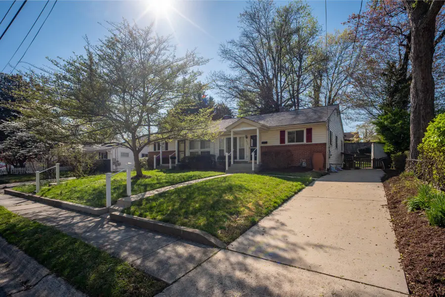 629 W Lynfield Dr, Rockville, MD 20850 - #3