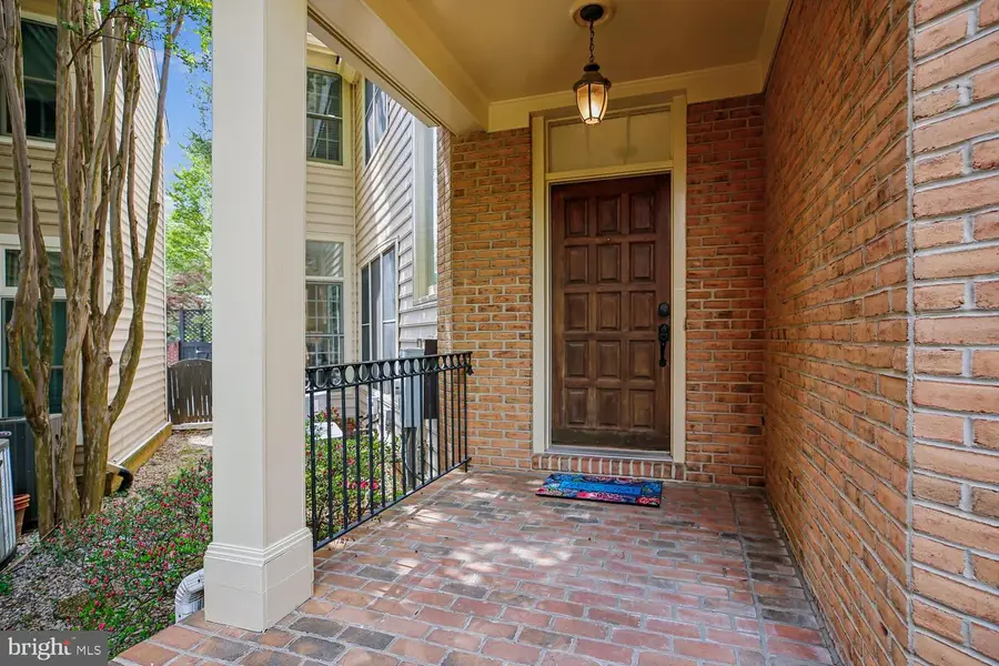 7940 Turncrest Dr, Potomac, MD 20854 - #3