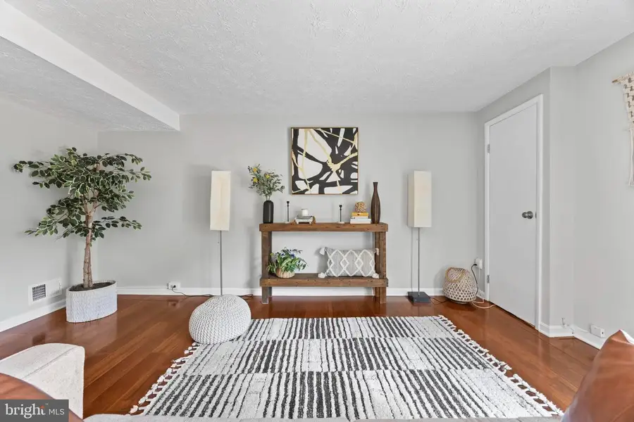 19916 Cedarbluff Dr, Germantown, MD 20876 - #2