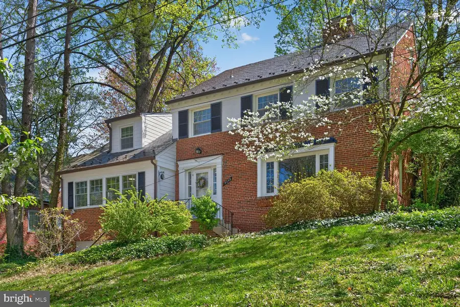 7215 Rollingwood Dr, Chevy Chase, MD 20815 - #2
