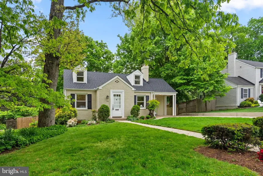 213 Lexington Dr, Silver Spring, MD 20901 - #2