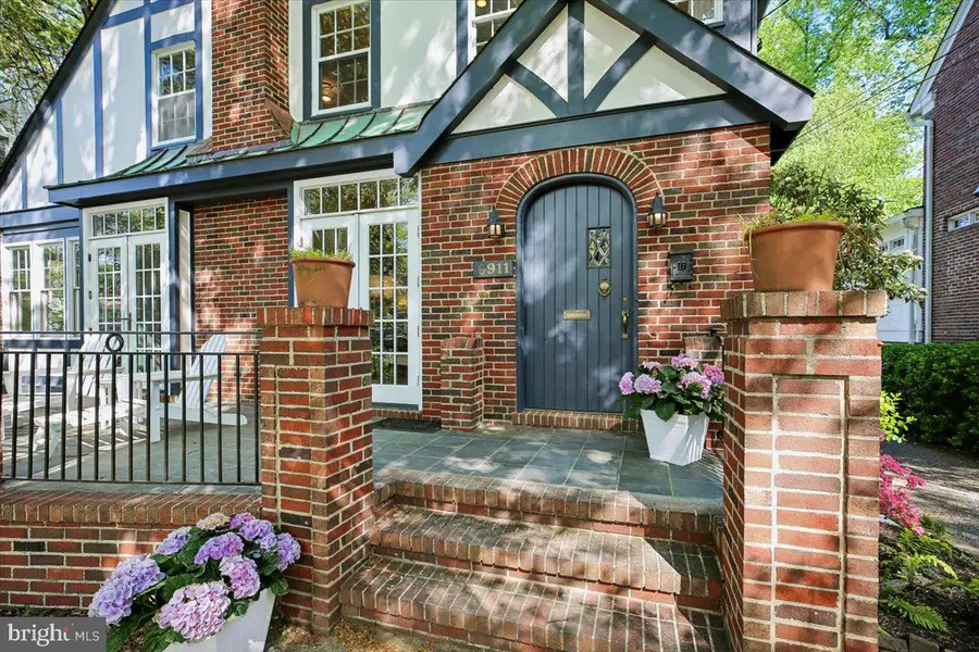 6911 Ridgewood Ave, Chevy Chase, MD 20815 - #2