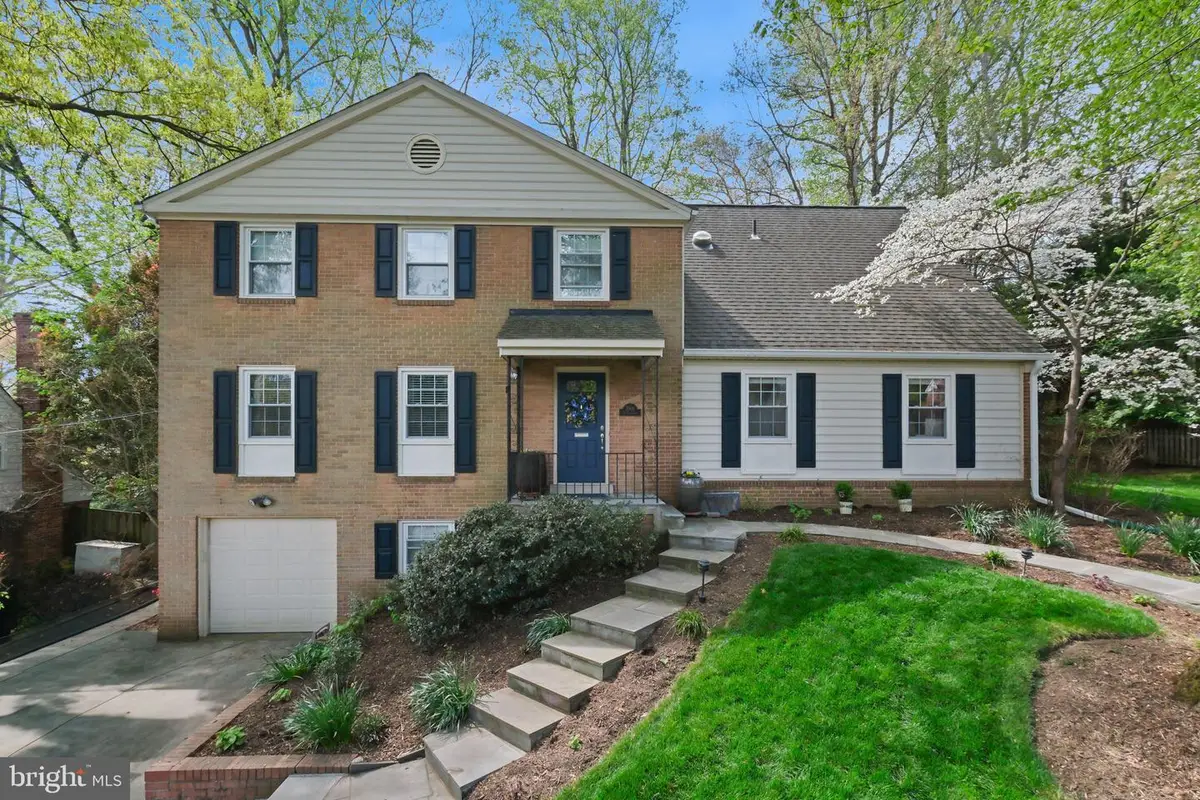 7006 Old Cabin Ln, North Bethesda, MD 20852 - #1