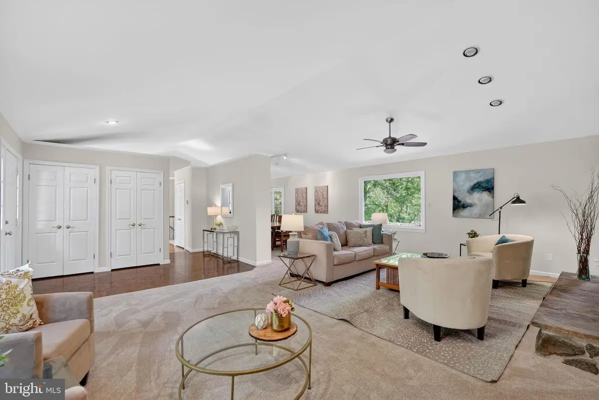 13821 Esworthy Rd, Darnestown, MD 20874 - #1