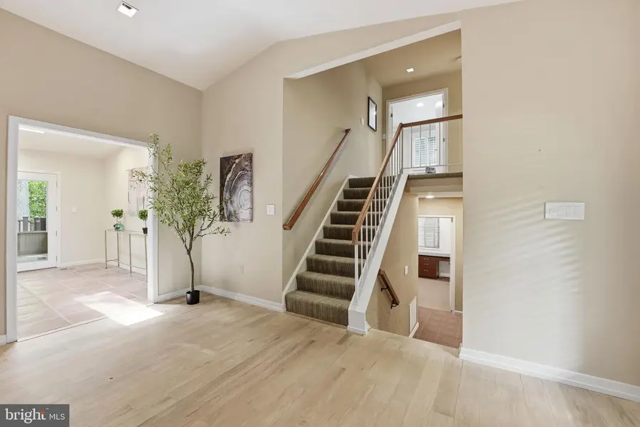 15 Arlive Ct, Rockville, MD 20854 - #3