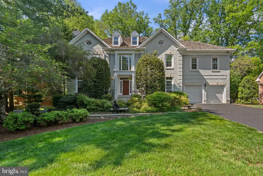 7012 Fawn Trail Ct, Bethesda, MD 20817 - #2