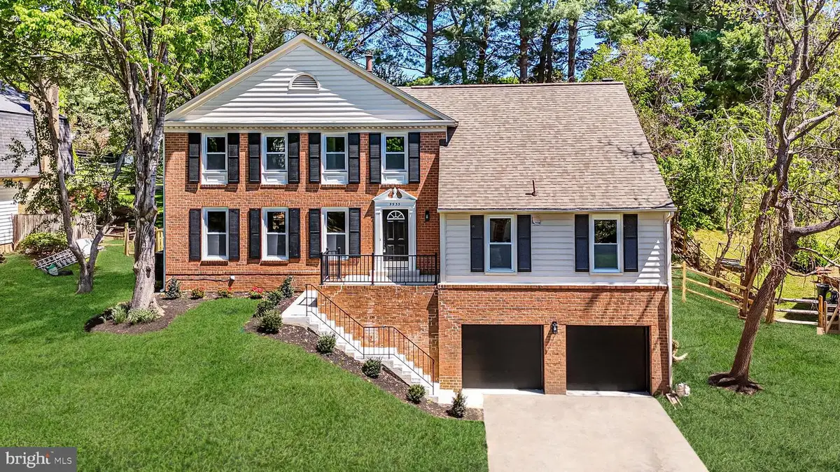 9933 Dellcastle Rd, Gaithersburg, MD 20886 - #1