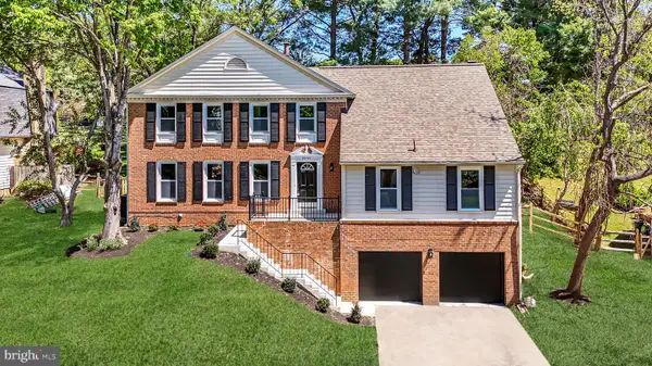 9933 Dellcastle Rd, GAITHERSBURG, MD 20886