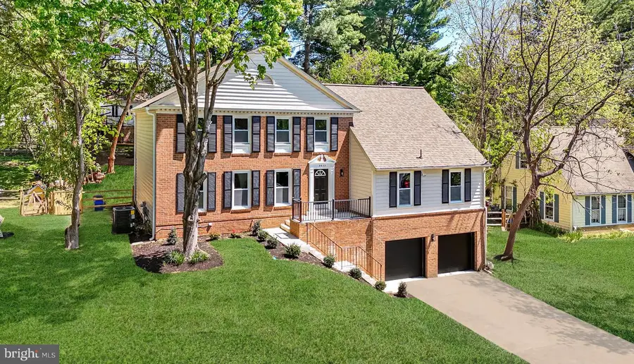 9933 Dellcastle Rd, Gaithersburg, MD 20886 - #3