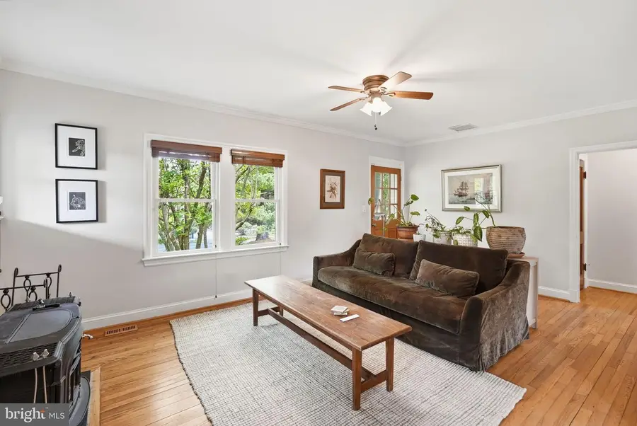 1811 Ednor Rd, Silver Spring, MD 20905 - #3