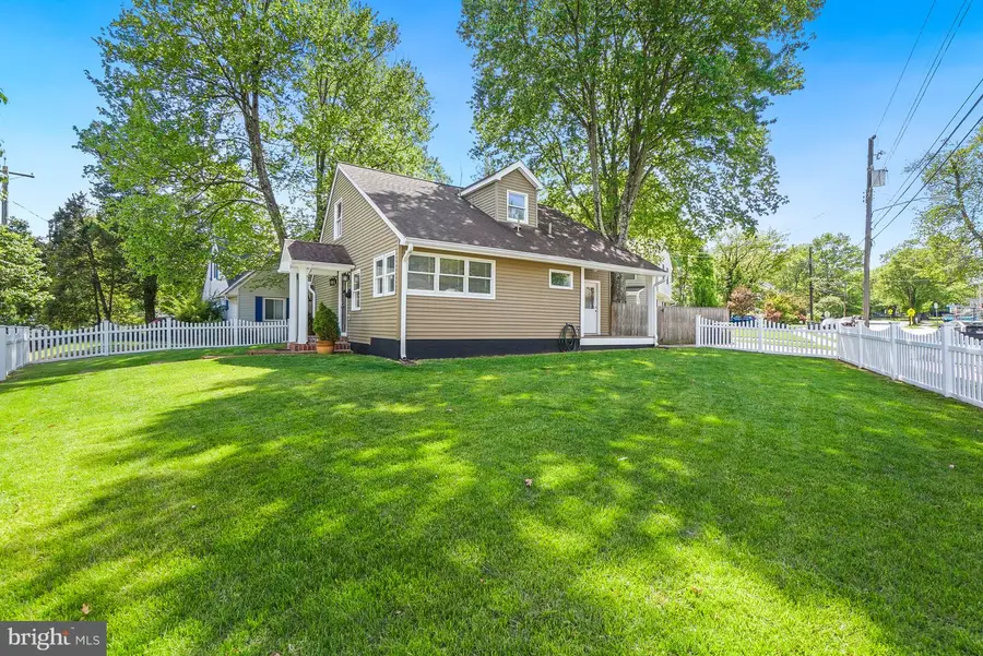 12804 Ardennes Ave, Rockville, MD 20851 - #2