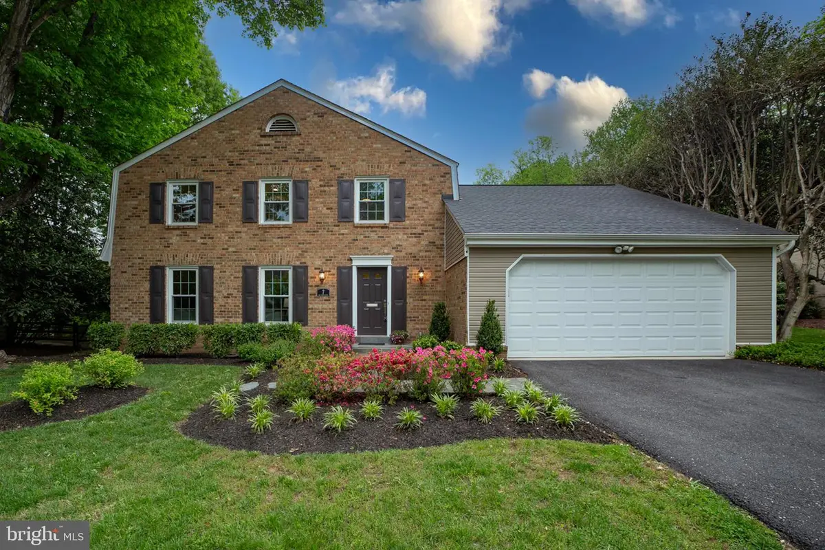 7 Old Creek Ct, Potomac, MD 20854 - #1