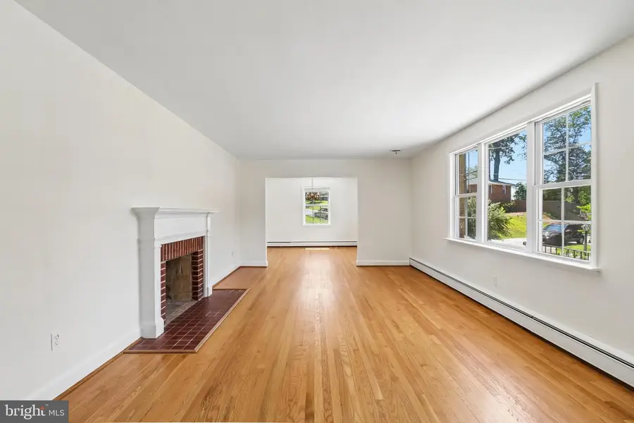 400 Southwest Dr, Silver Spring, MD 20901 - #2