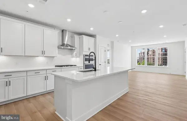 1121 Fortune Ter #303, POTOMAC, MD 20854