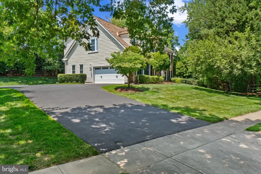 15622 Blackberry Dr, North Potomac, MD 20878 - #3