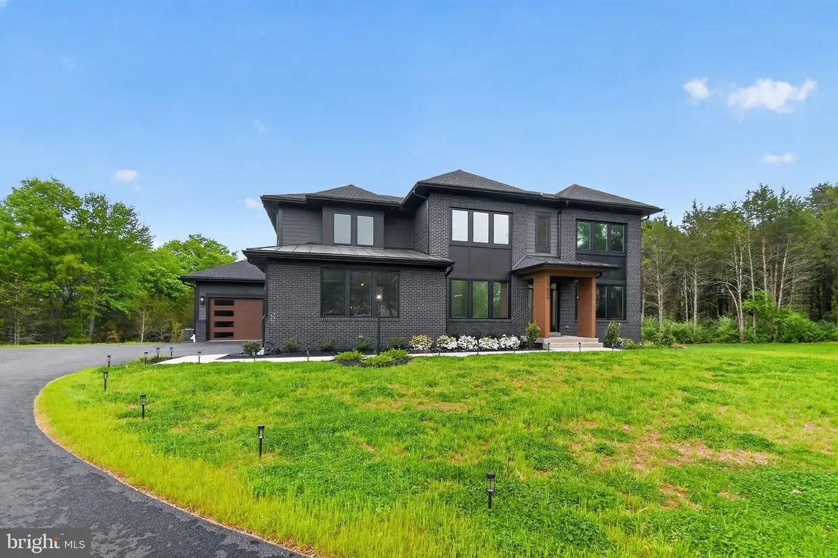 17009 Hughes Rd, Poolesville, MD 20837 - #1