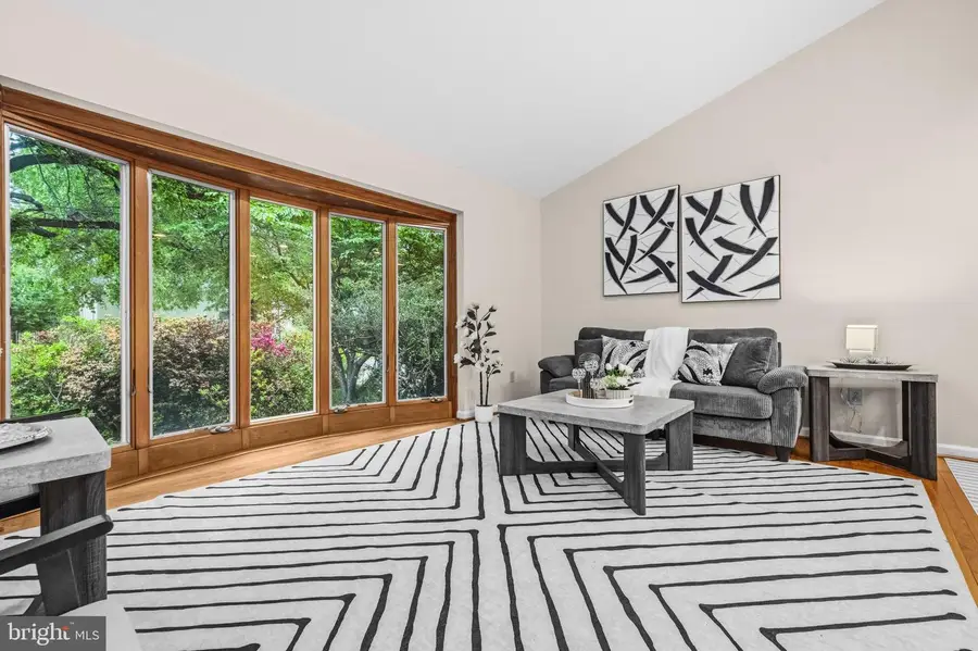 9110 Kirkdale Rd, Bethesda, MD 20817 - #3