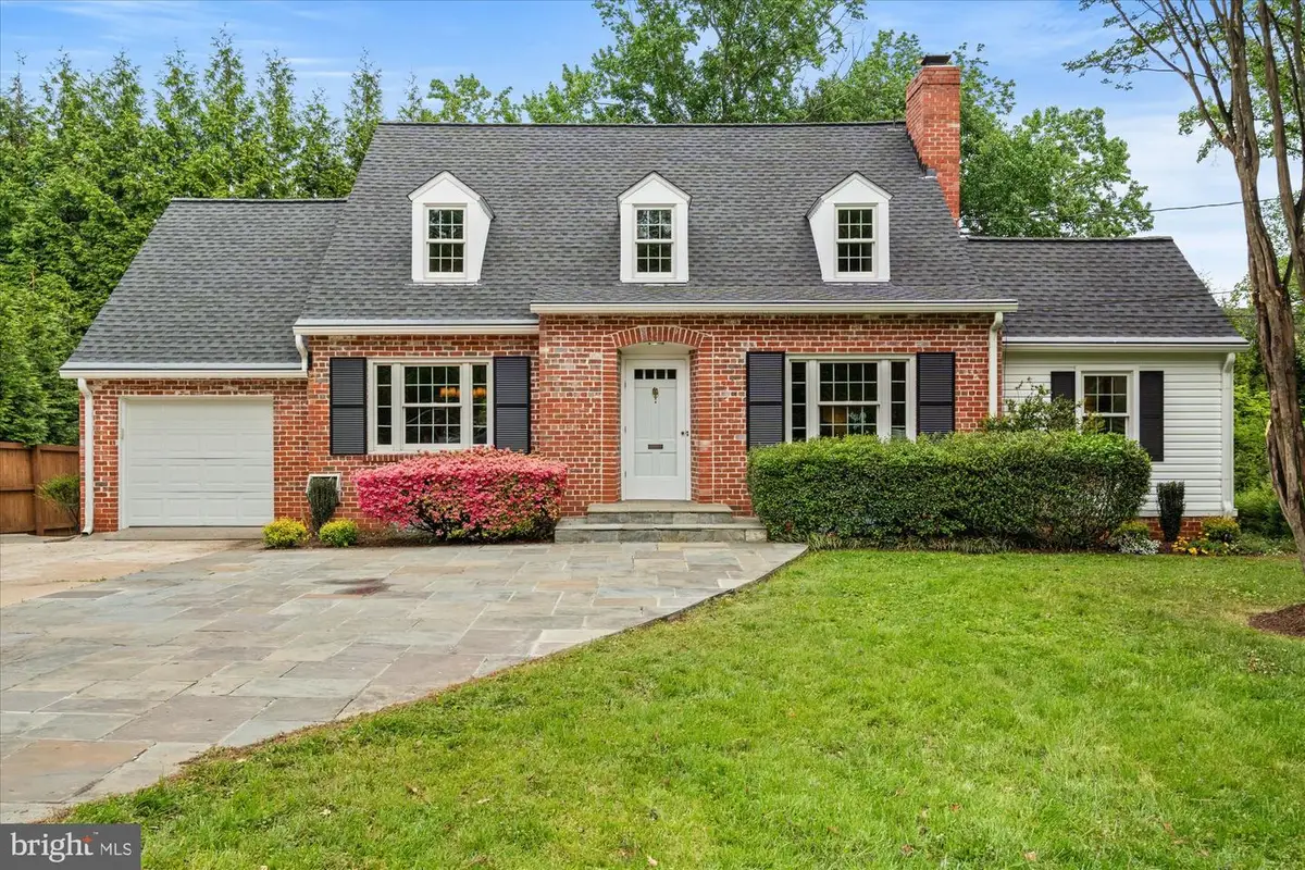 5511 Bradley Blvd, Bethesda, MD 20814 - #1