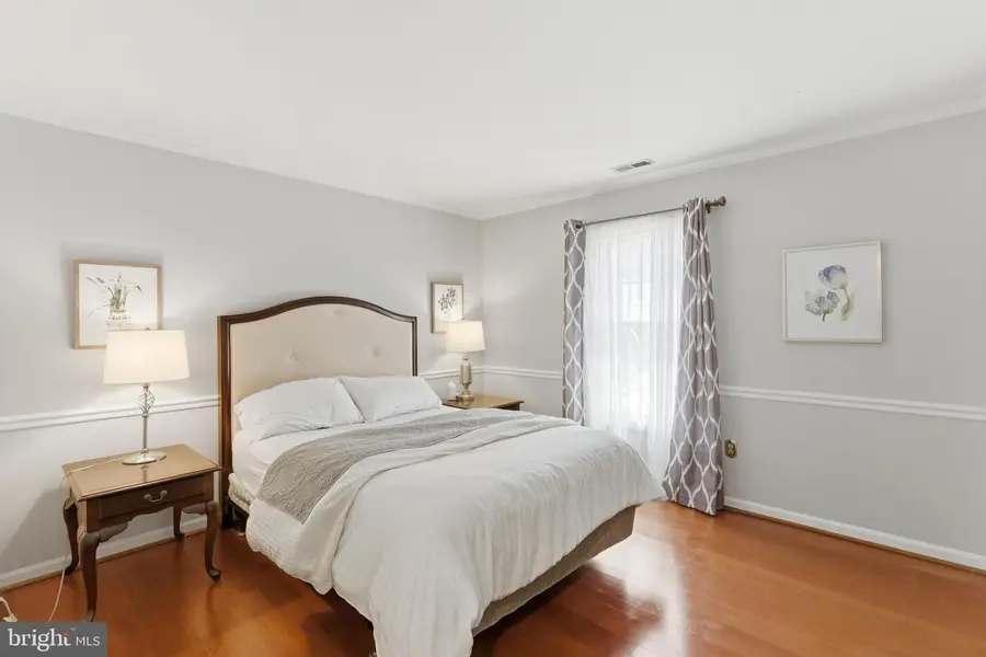 19201 Forest Brook Rd, Germantown, MD 20874 - #2