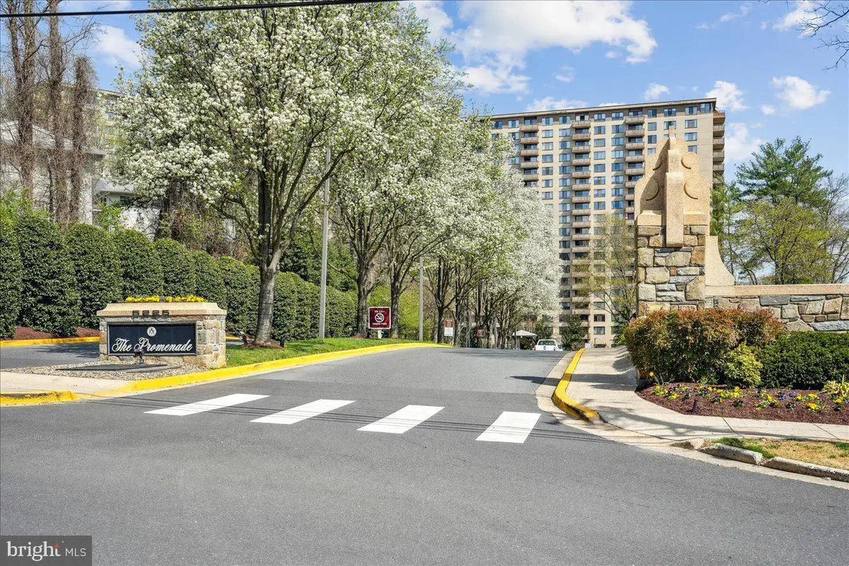 5225 Pooks Hill Rd #826n, Bethesda, MD 20814 - #1