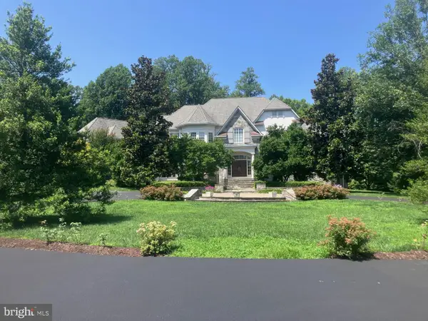 10420 Riverwood Dr, POTOMAC, MD 20854