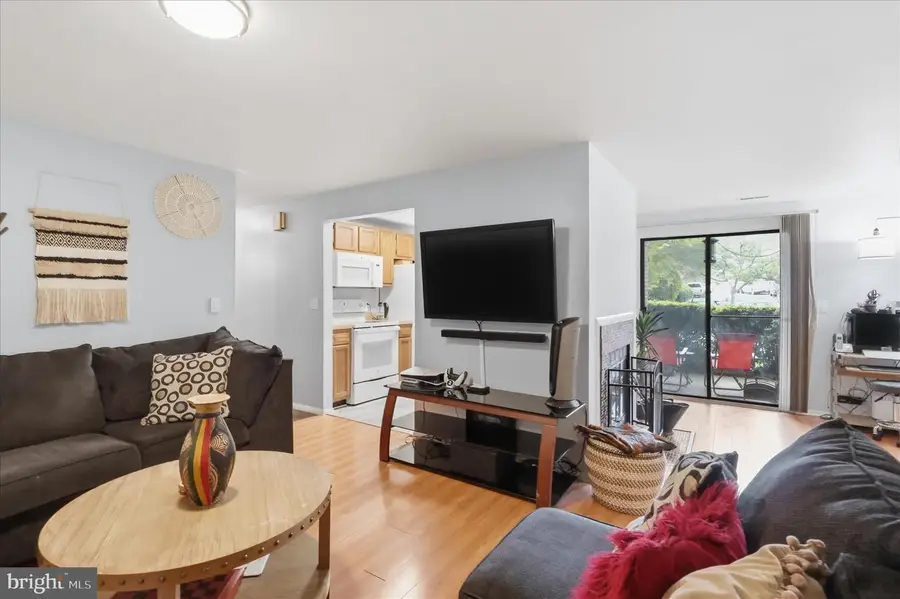 18110 Chalet Dr #104, Germantown, MD 20874 - #2