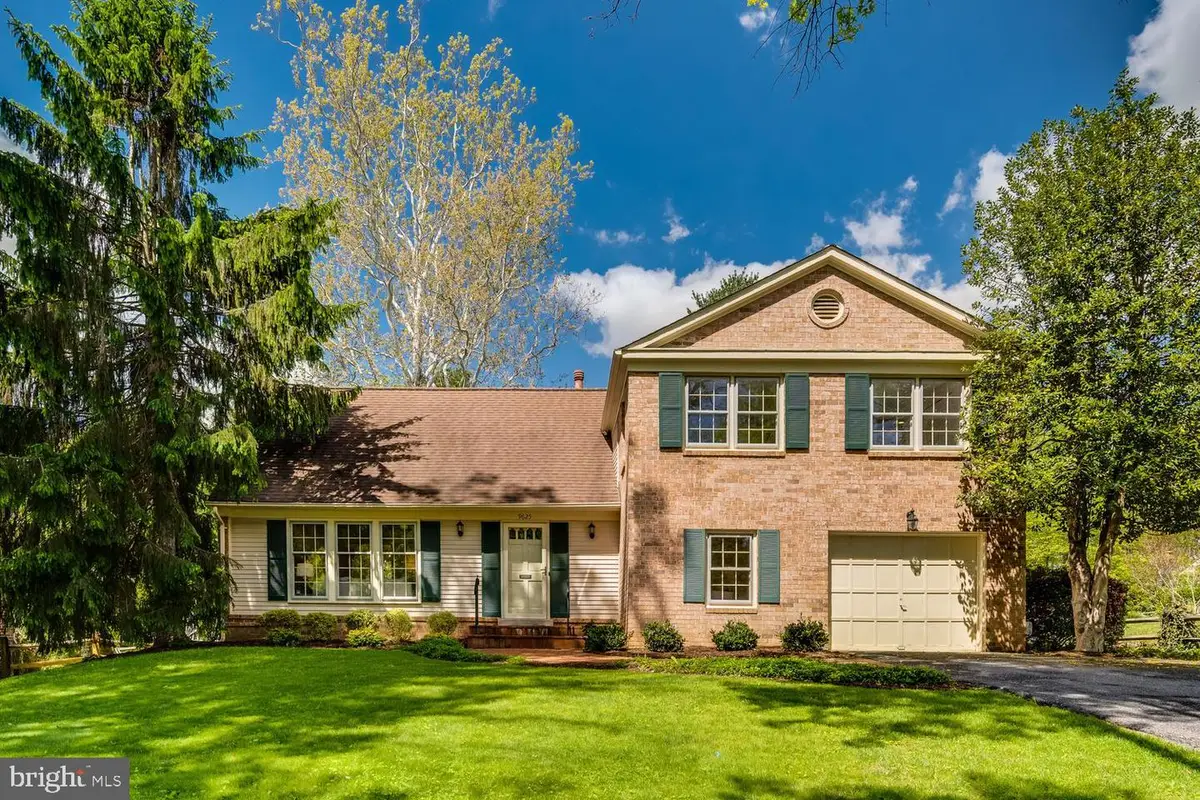 9625 Whetstone Dr, Montgomery Village, MD 20886 - #1