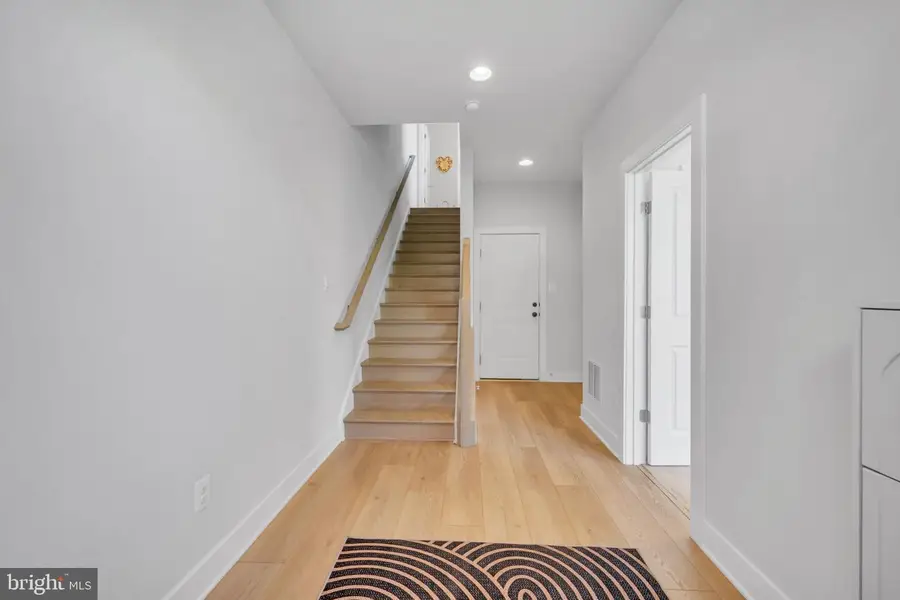 5002 Oakmoore Dr, Rockville, MD 20852 - #3