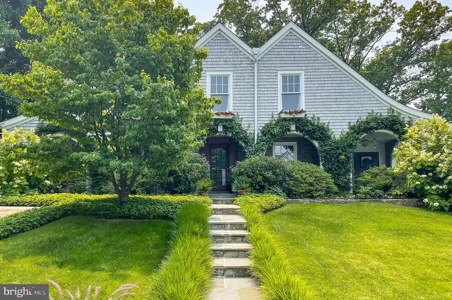 2800 Greenvale St, Chevy Chase, MD 20815 - #2