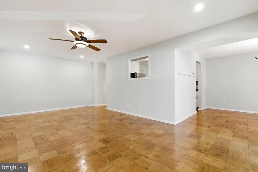 5817 Edson Ln #101, Rockville, MD 20852 - #3