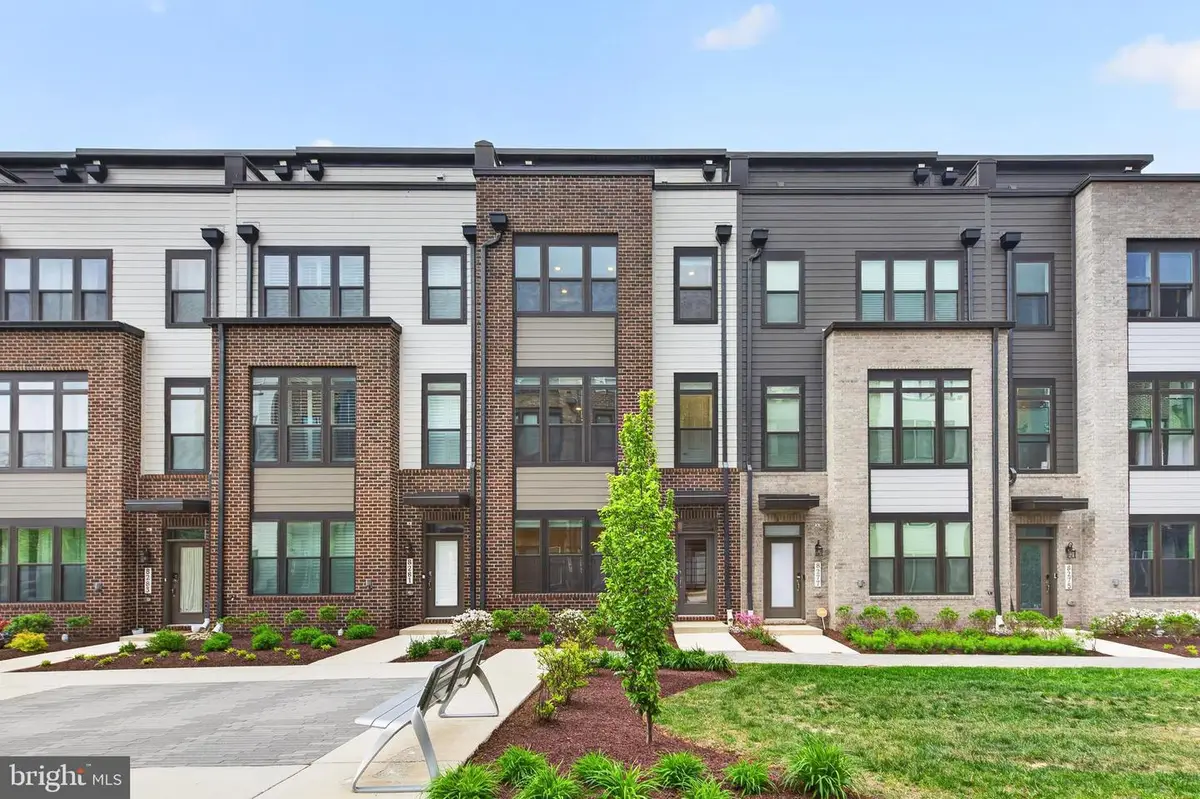 8279 Front Loop, Rockville, MD 20855 - #1