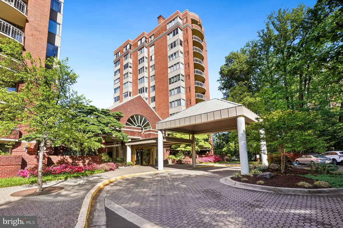 5802 Nicholson Ln #2-607, Rockville, MD 20852 - #1