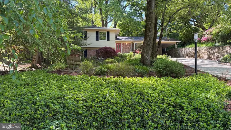 3512 Woodbine St, Chevy Chase, MD 20815 - #2