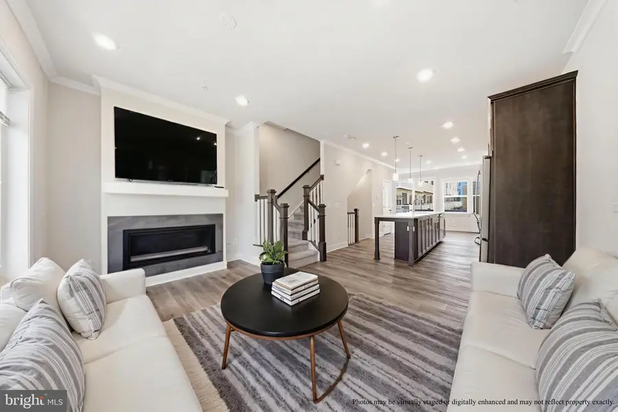 16136 Columbus Ave, Rockville, MD 20855 - #2