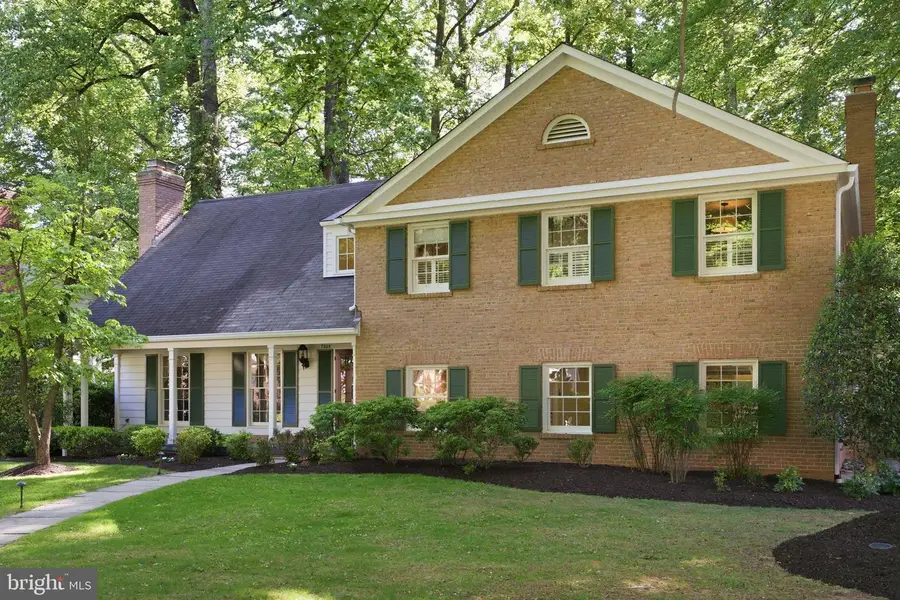 7305 Masters Dr, Potomac, MD 20854 - #2