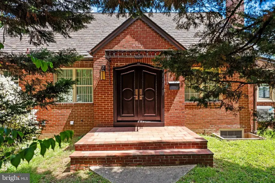 9919 Old Georgetown Rd, Bethesda, MD 20814 - #2