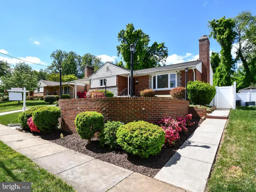 9823 Singleton Dr, Bethesda, MD 20817 - #2