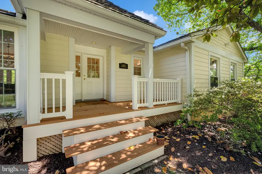 11229 Huntover Dr, Rockville, MD 20852 - #3