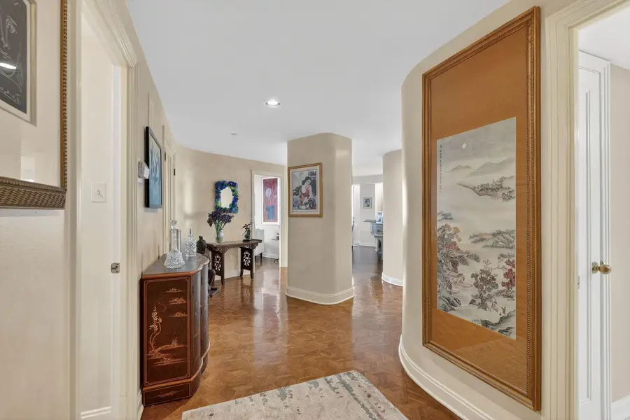 4550 N Park Ave #910, Chevy Chase, MD 20815 - #2