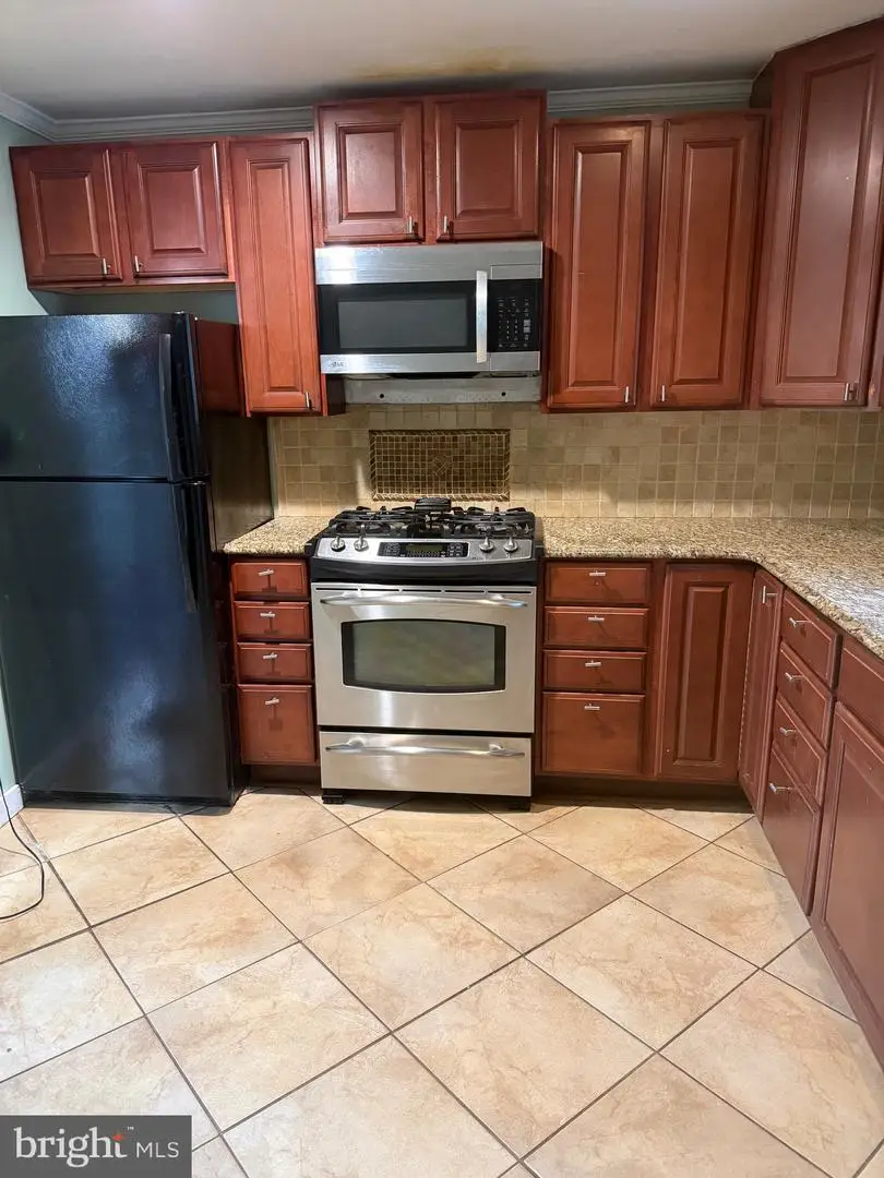 409 Mcarthur Dr, Rockville, MD 20850 - #3