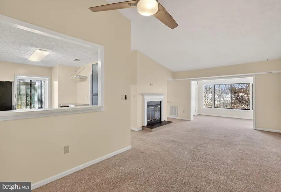 896 Windbrooke Dr #896, Gaithersburg, MD 20879 - #3