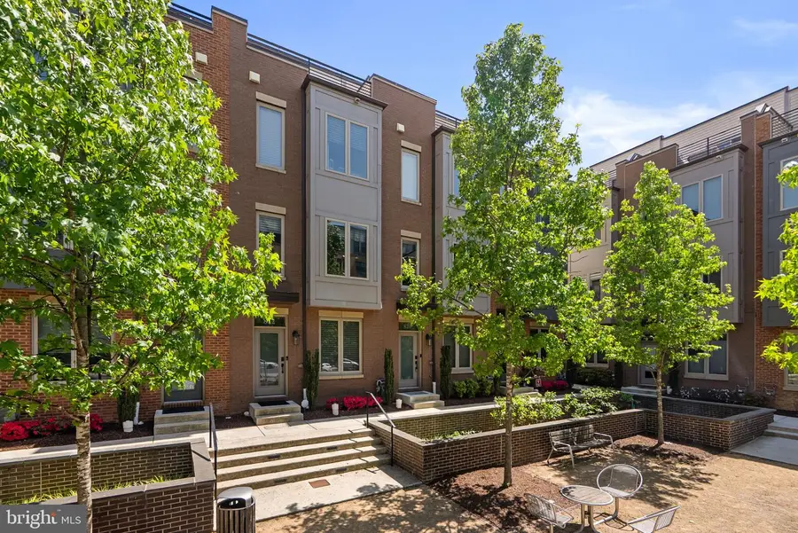 820 Thompson Cres #26, Rockville, MD 20852 - #3