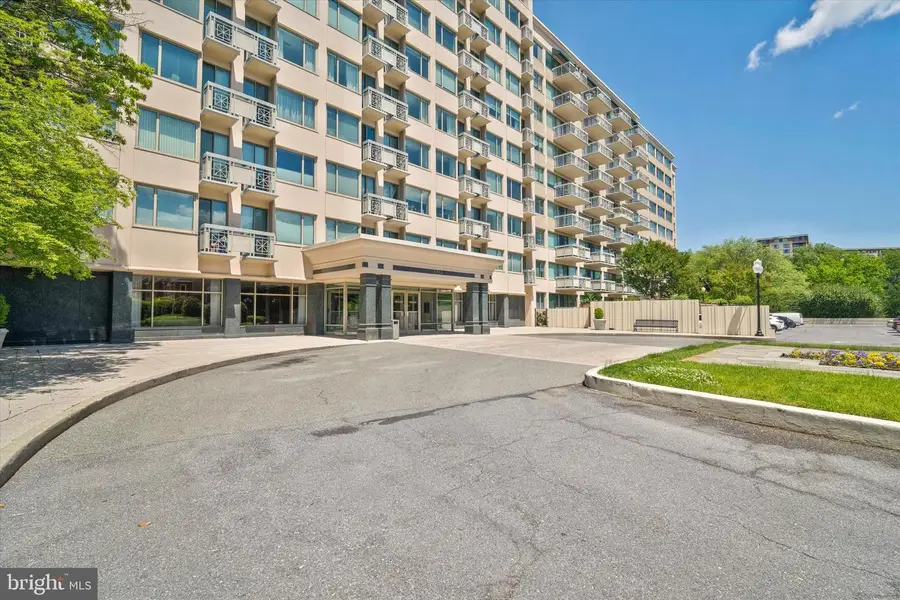 5450 Whitley Park Ter #301, Bethesda, MD 20814 - #3