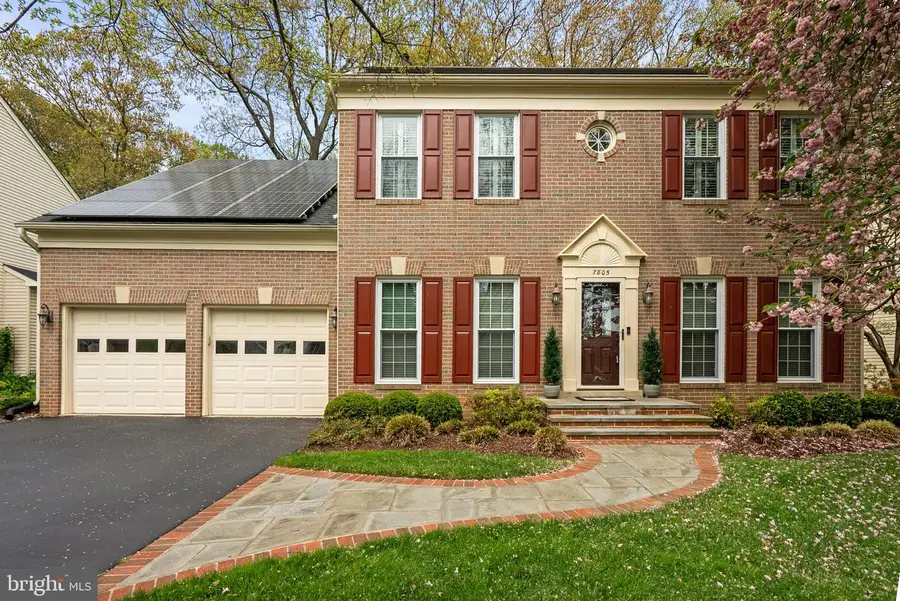 7805 Heritage Farm Dr, Gaithersburg, MD 20886 - #2